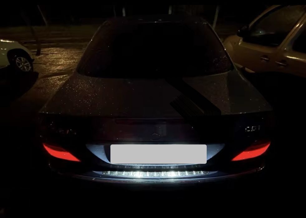 Нови С Високо качетсво плафони за заден номер Mercedes-benz W203 w211