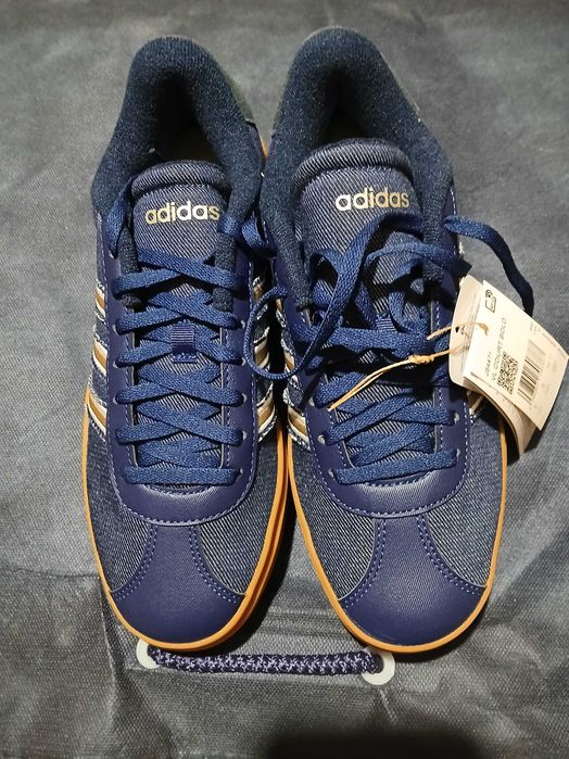 Маратонки  и бутонки НОВИ от Англия