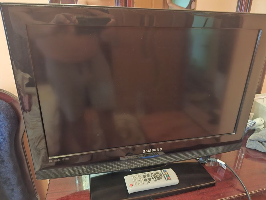 Vand tv samsung 80cm