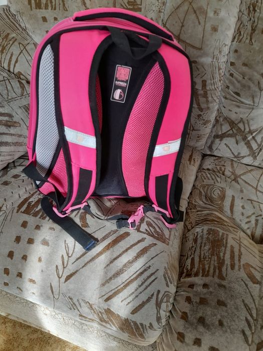 Продам школьный рюкзак.