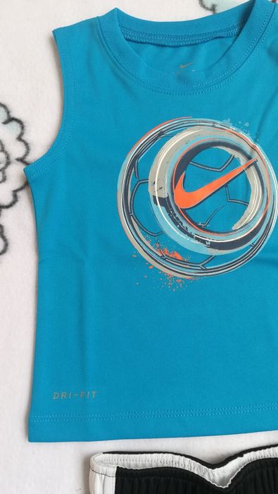 Детски комплект Nike 9-12 м