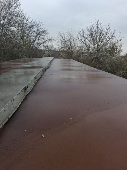 Продавам форгон с две стай