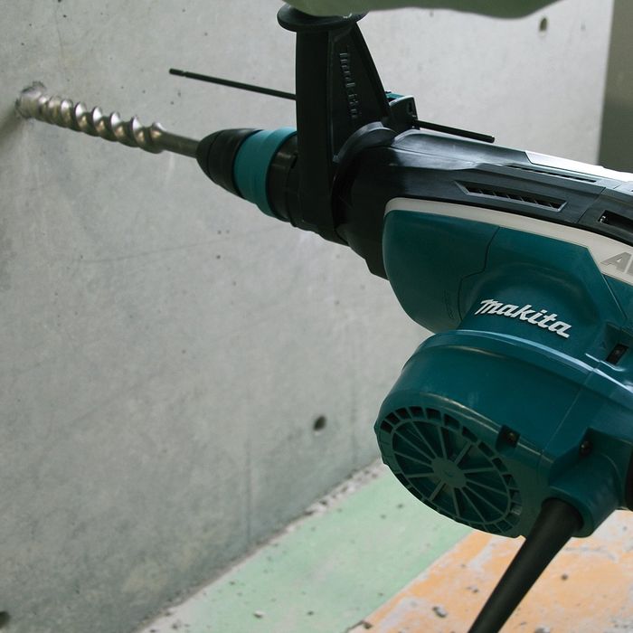 Перфоратор Makita HR5202C