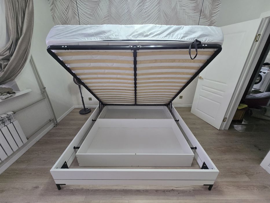 Кровать размер 2*2