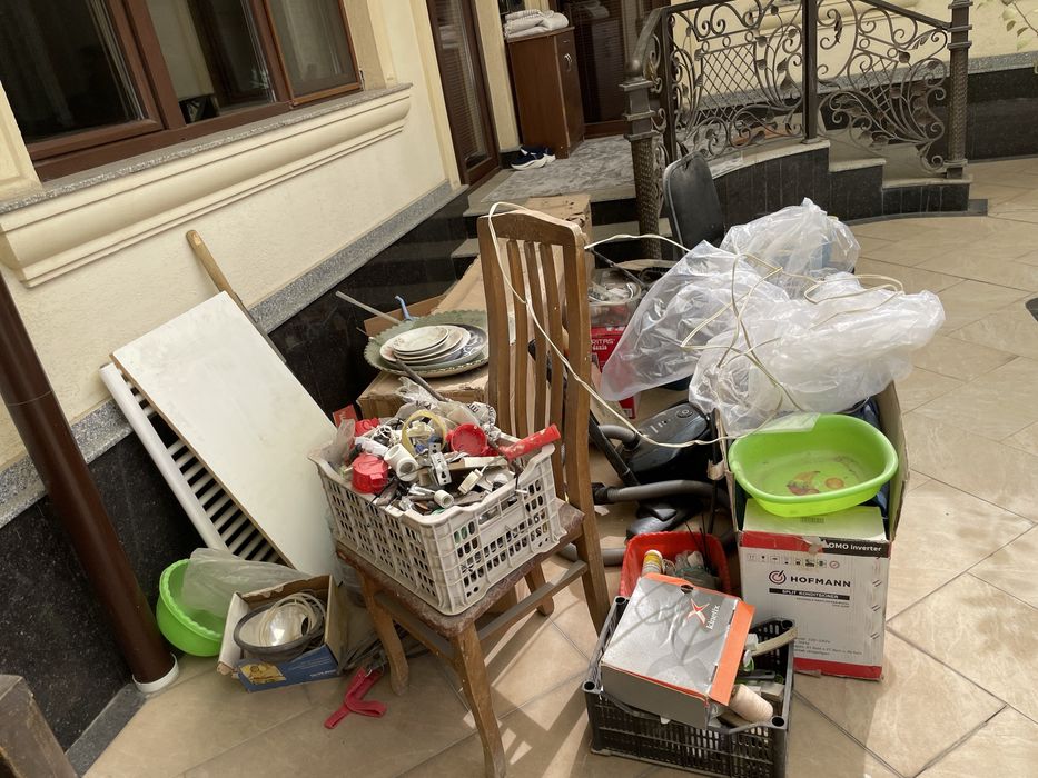 Б/у веши кому нужен