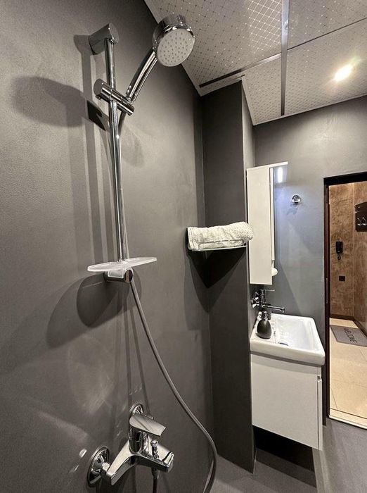 Дава се под наем Двустаен апартамент в Бургас, Център - 65 кв.м за 612 € - Снимка #9