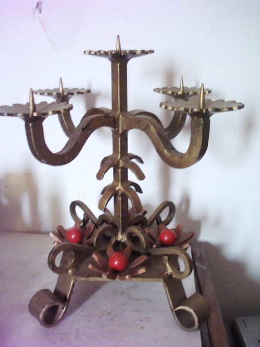 Голям свещник от ковано желязо за 5 свещи
