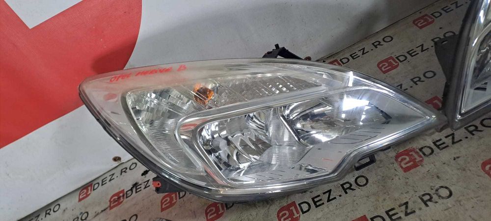 Faruri / Far stanga , far dreapta pentru Opel Meriva B anul 2010 - 2014 , pretul afisat este per bucata