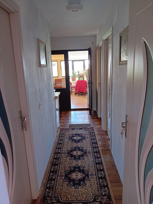 Casă locuibilă cu curte plus teren arabil