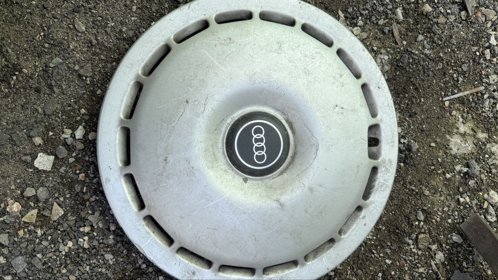 Колпак на ауди р 15