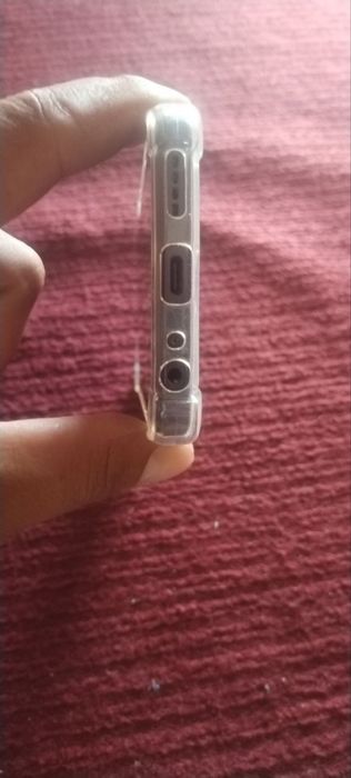 Vivo 35 madeli holati yaxshi ekran sinmagan steklo singan