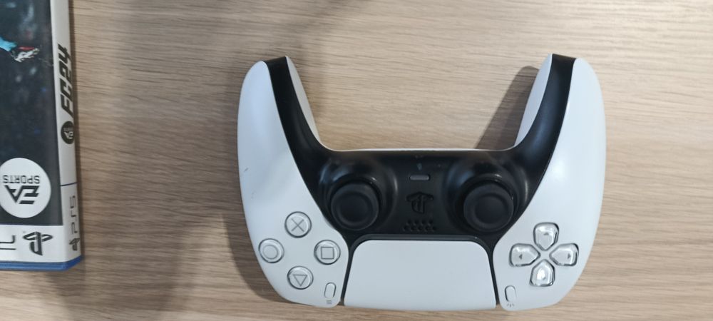 Продам СРОЧНО Playstation 5