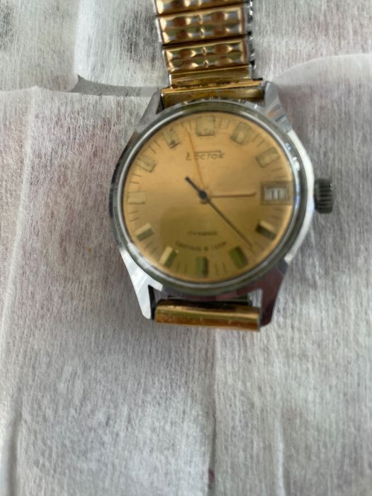 Продавам руски часовници