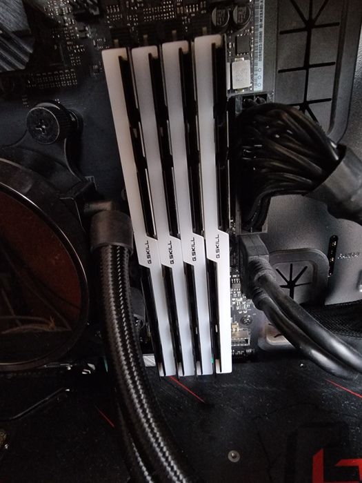 Gskill Trident Z Neo 4x8GB (32GB)