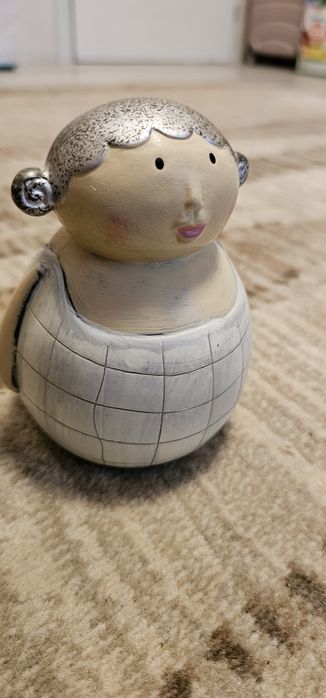 Продавам керамична касичка
