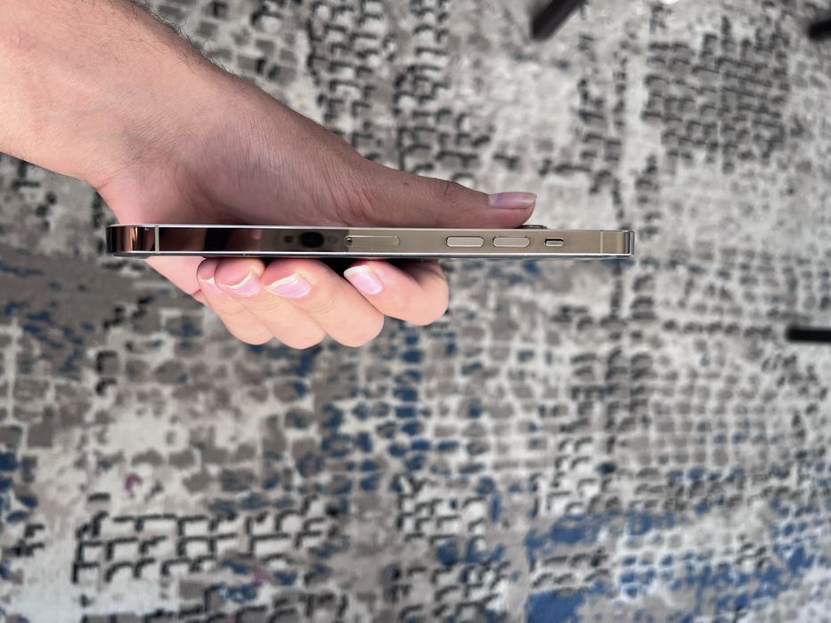 iPhone 14 pro max GOLD