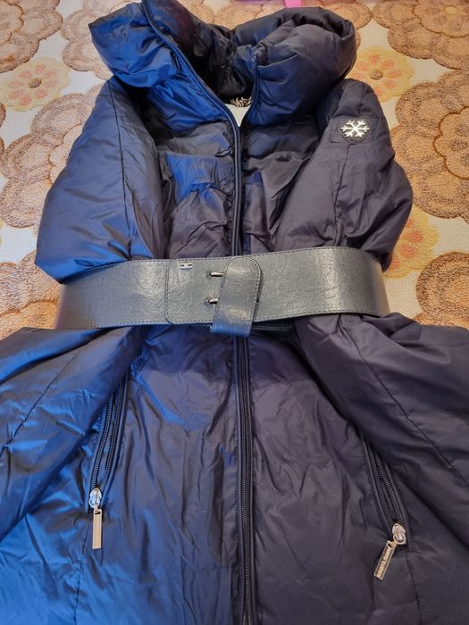 Пуховик брендовый продам