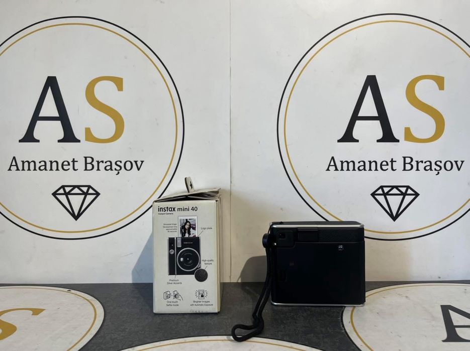 Aparat foto instant Fujifilm Instax Mini 40 la cutie