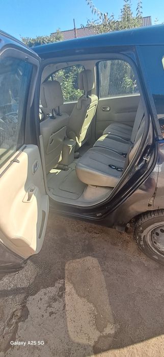 Vând Renault scenic 2