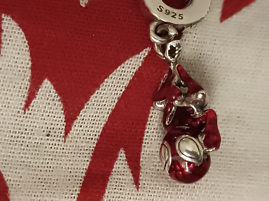 Талисмани и гривни Пандора