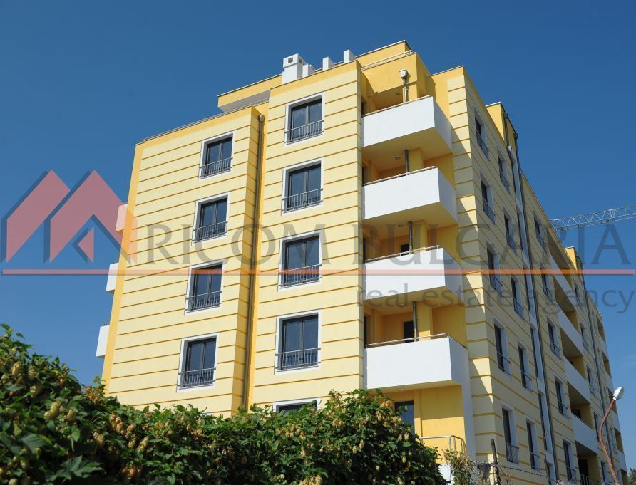 Продава се Двустаен апартамент в Варна, Победа - 68 кв.м за 1633 €/кв.м - Снимка #1