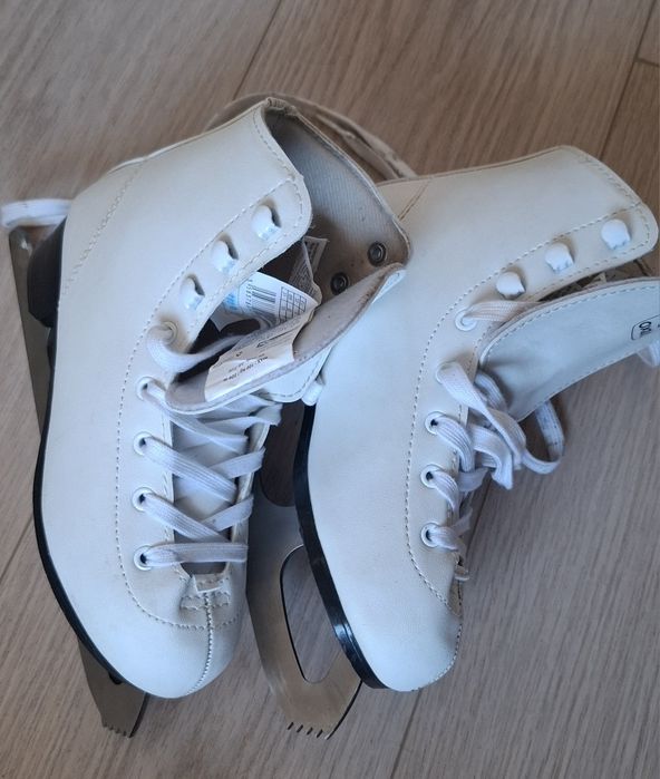 Patine de gheata artistice copii