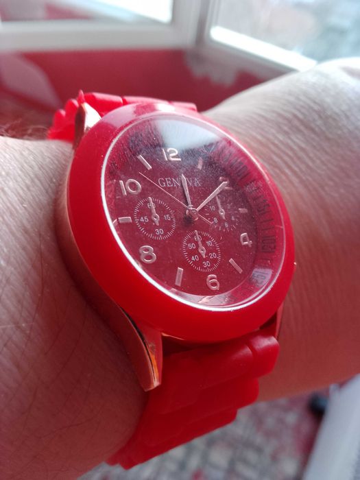 НОВО! Дамски  луксозен часовник