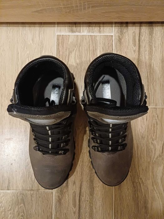 Мъжки зимни обувки №41. С връзки. Цвят: кафяв; Кавалер Юниън, България