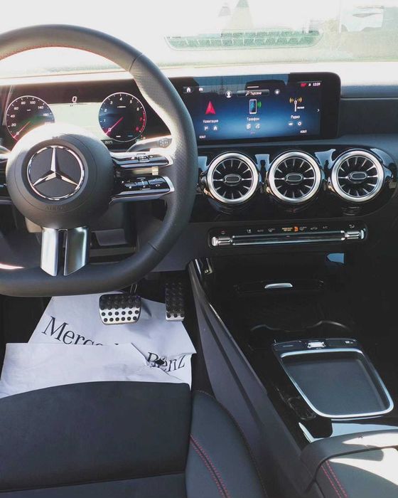 Mercedes-Benz A 180 AMG Pack
