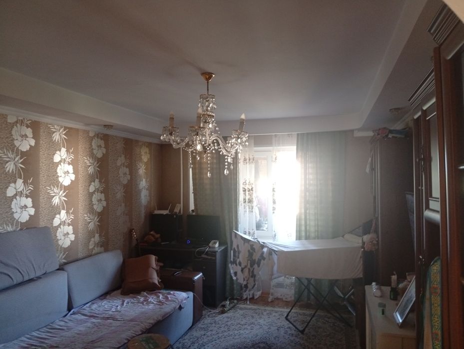Продам  трёхкомнатную квартиру