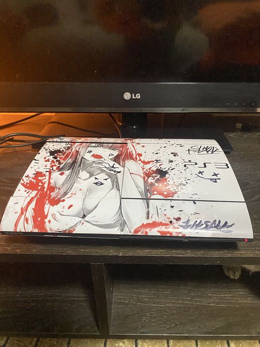 Продам ps 3 , прошитую в идеале