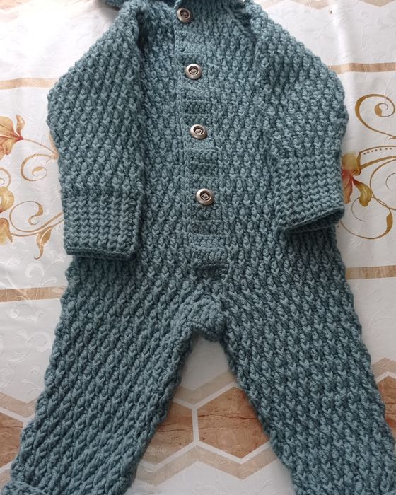 Детские пледы и комбинезоны