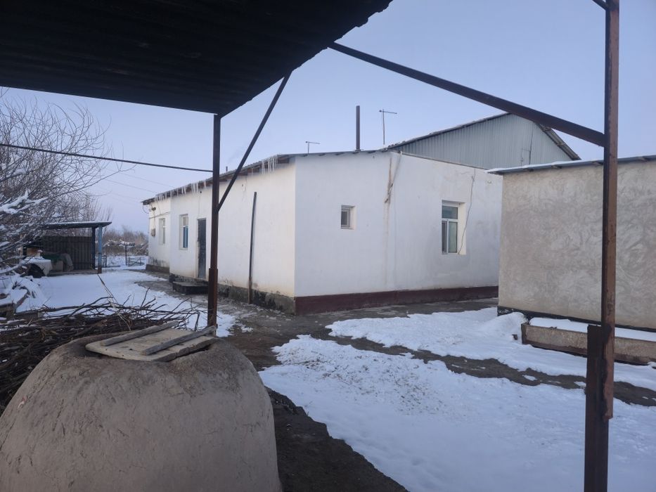 Шоманай районы Қарабайлы ауылында жай сатылады