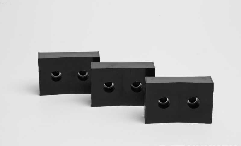 Производство Траки тянущего устройства экструдера