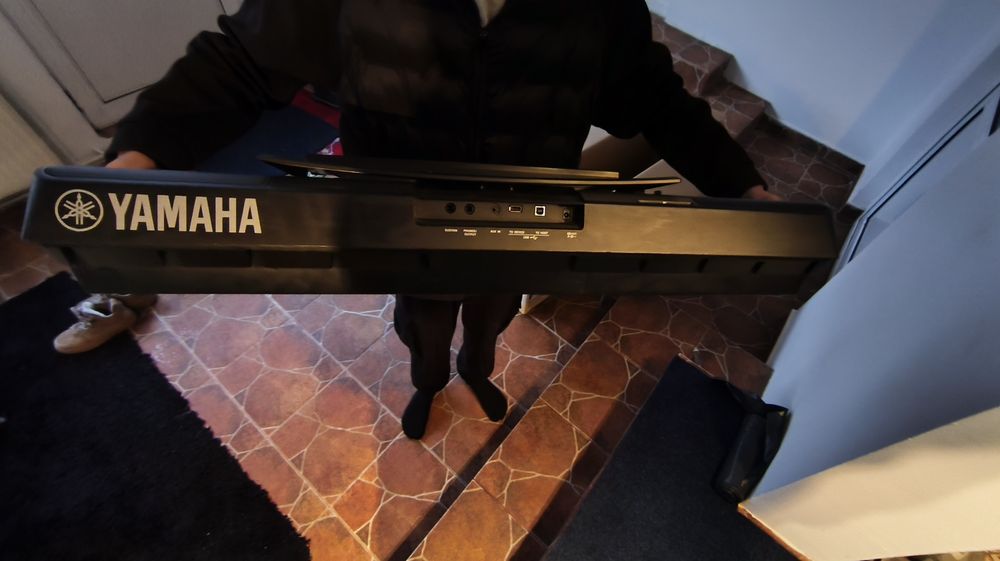 Orga Yamaha Psr E463