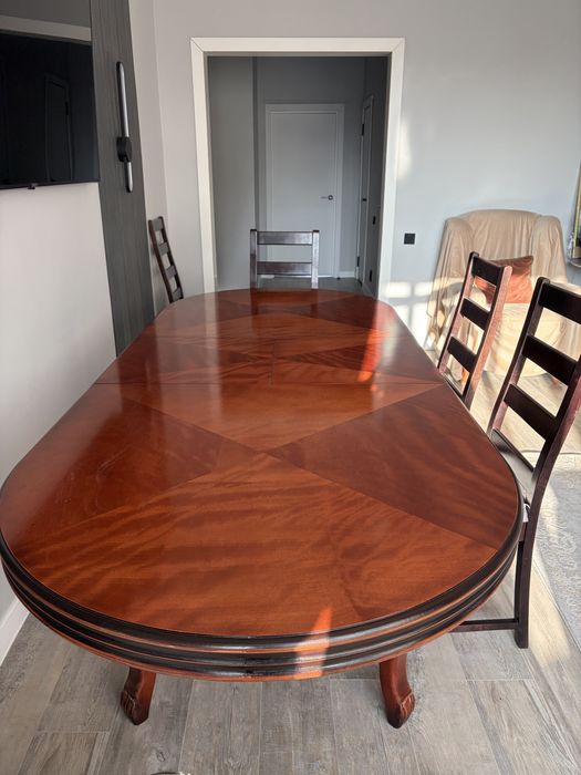 Продам стол в хорошем состоянии