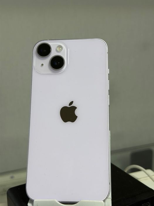 Продам Айфон 14 память 128гб Акб81%