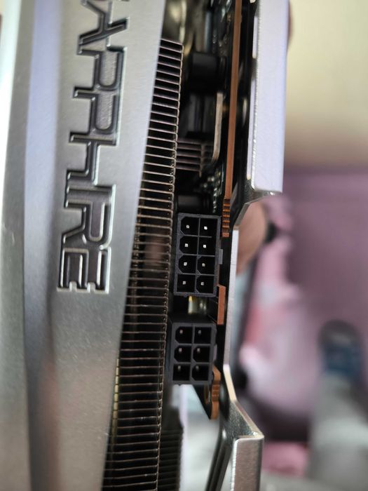 Sapphire NITRO+ RX 5700 XT BE 8GB GDDR6 – 3 ventilatoare, backplate, testabila