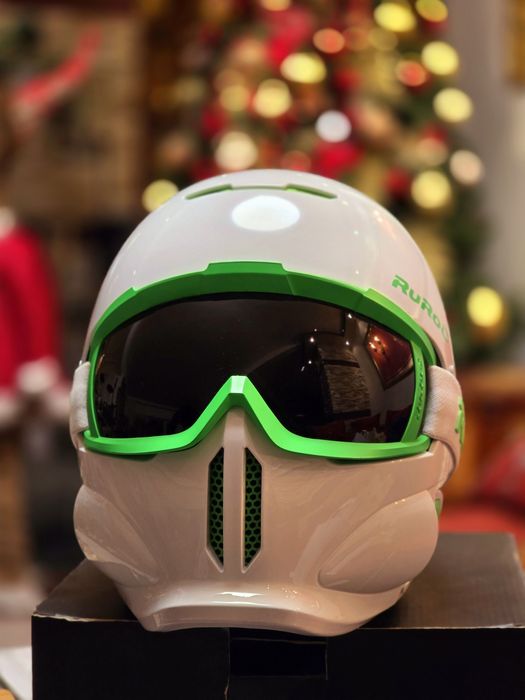 Уникална нова ски каска Ruroc