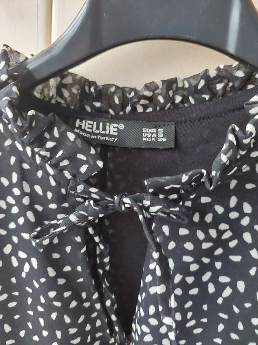 Черна дамска рокля