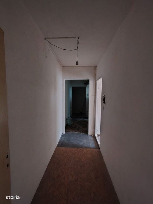 Pret imbatabil! 2 camere , et 2, zona Tribunalul Nou.