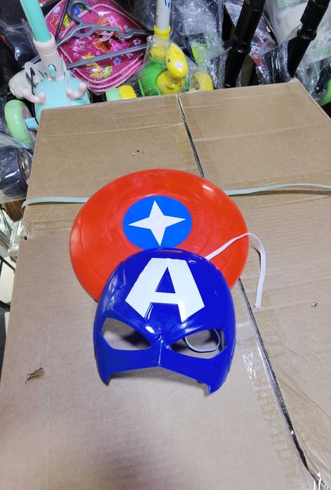 Маска и щит Капитана Америка. Детская.