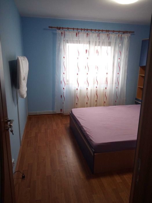 APARTAMENT - 2 camere - CHIRIE - Onesti (250€)