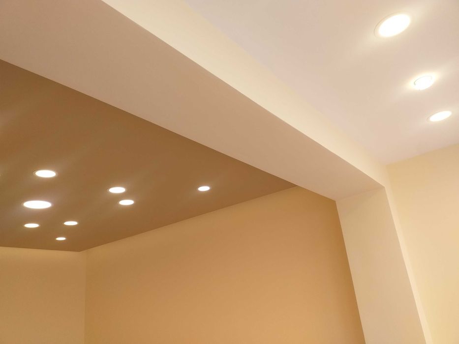 Продава се Офис в Варна, Базар Левски - 120 кв.м за 2500 €/кв.м - Снимка #7