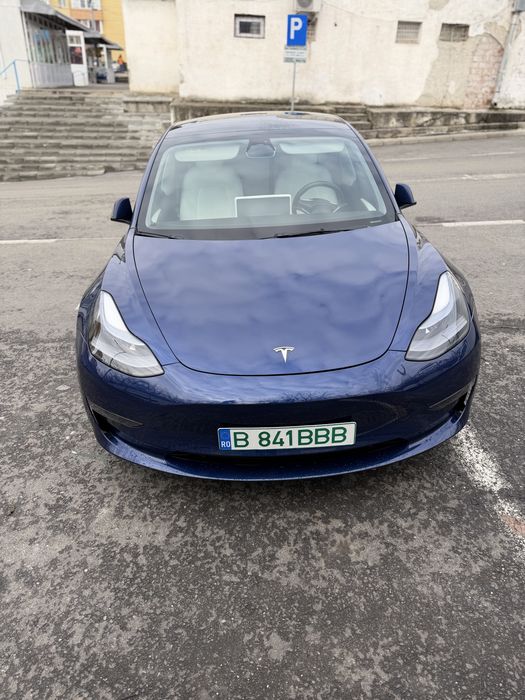 TESLA Model 3 2023 — imagine 5