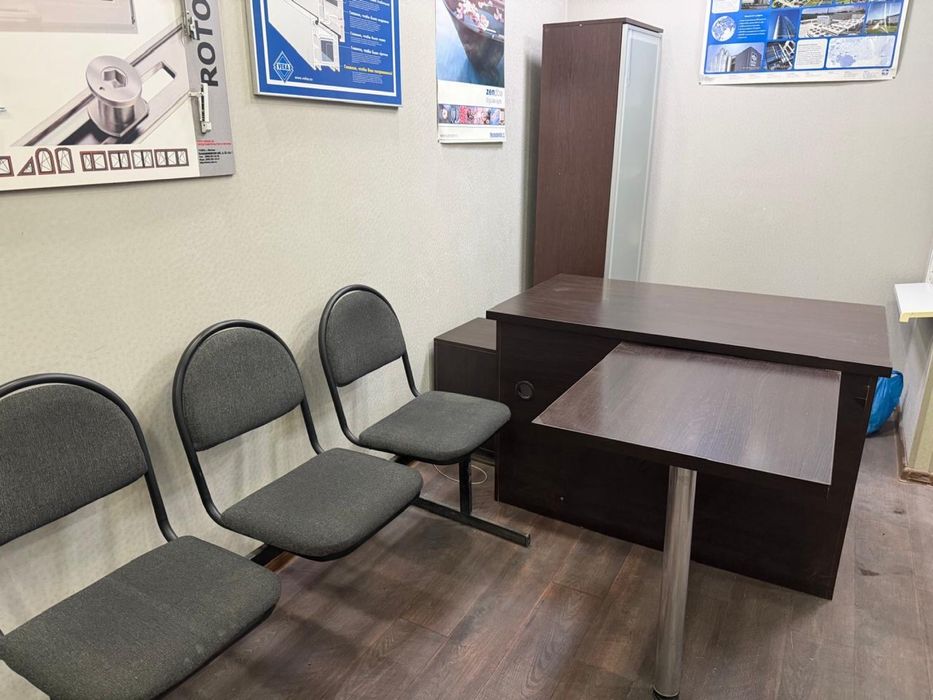 Офисная мебель .
