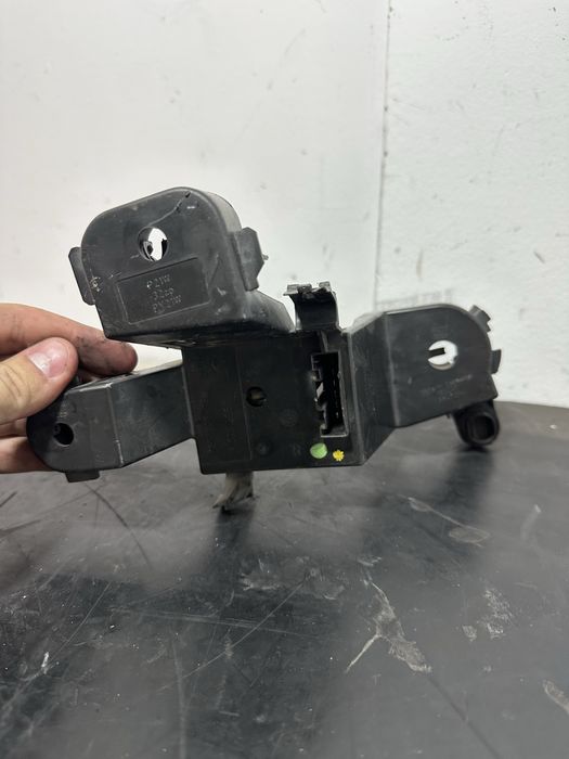 Soclu bec dreapta spate Bmw Seria 5 E60 nfl 6923306 | 525d 530d 535d