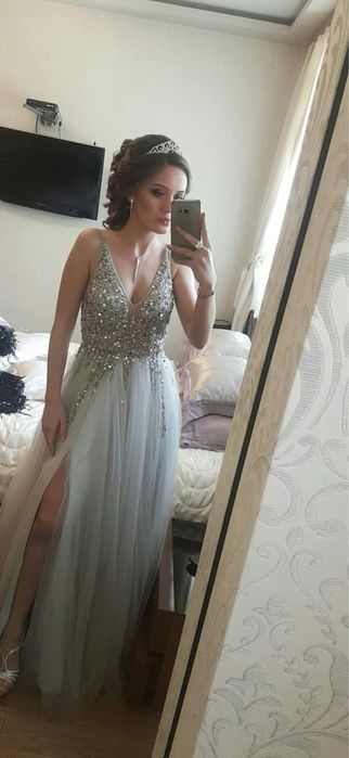 Абитуриентска рокля