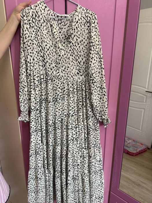 Продам крутые платья почти новые