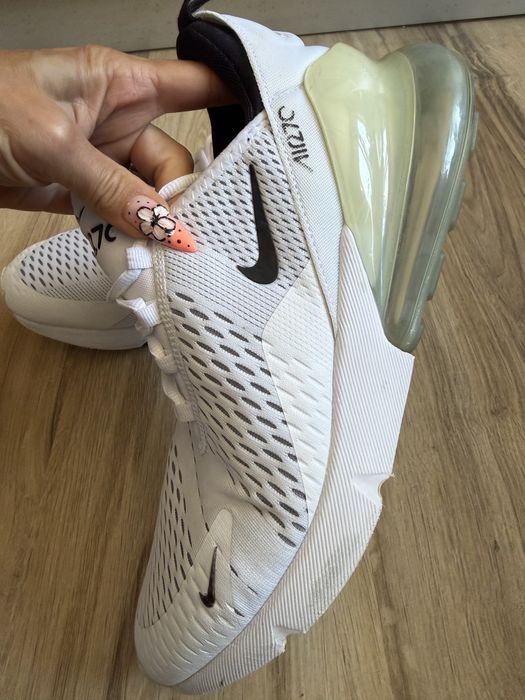 Оригинални бели маратонки NIKE AIR MAX 270! 45 н